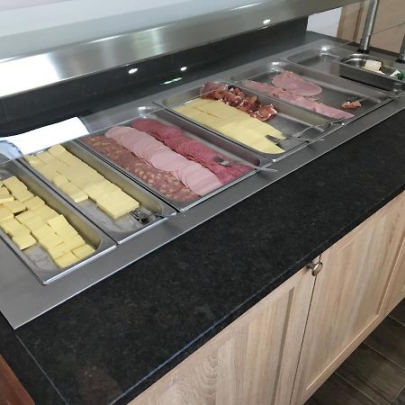 Seminarhotel Daniels Gols Exteriör bild